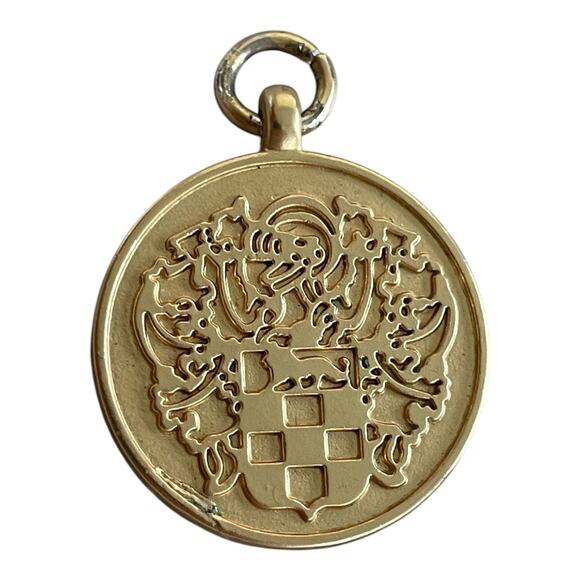 Vince Camuto Gold-Tone Logo Crest Charm Pendant Designer Medallion Emblem Crest - Picture 1 of 7
